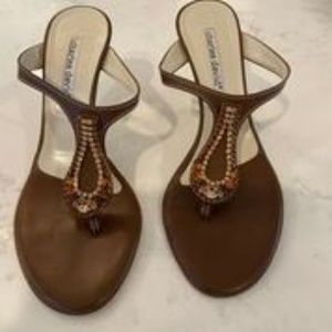 HIGH HEELS